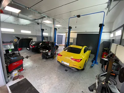 Wulkanizacja Miami Cars opony używane i nowe. Serwis samochodowy i napełnianie klimatyzacji